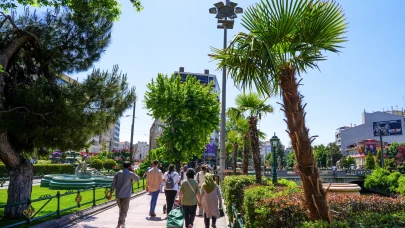 KÖPRÜBAŞI PALMİYE VE ZAKKUMLARLA SÜSLENDİ