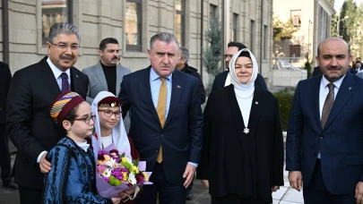GENÇLİK VE SPOR BAKANI BAK ESKİŞEHİR’DE