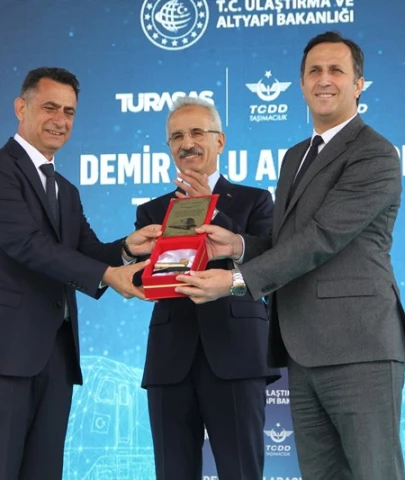 Bakan Uraloğlu, TÜRASAŞ Araç Teslim Töreni’ne katıldı