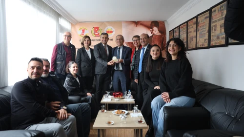 EGC’yi ziyaret eden CHP Genel Başkan Yardımcısı Bulut: BASIN SİSTEMATİK OLARAK TEKLEŞTİRİLİYOR