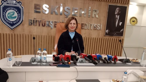 ÜNLÜCE: CHP KURULTAYI’NI YÖNETMEK BENİM İÇİN GURURDU