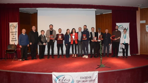 ETOS Şiir yarışması’nda ödüller sahiplerini buldu