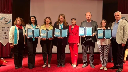 Geleceğin genç yazarları “Öykünün Kanatları” kitabı ile kanatlandı