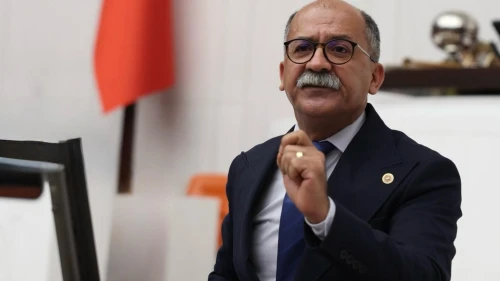CHP’Lİ ARSLAN’DAN FAKÜLTE KAPATILMASINA TEPKİ