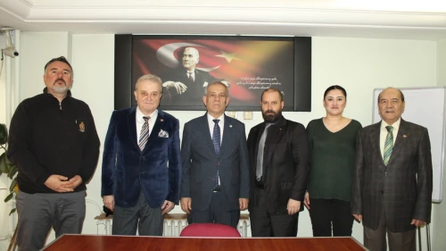 EGC'DEN TEPKİ: “GAZETECİYE YAPILAN SALDIRI ALÇAKLIKTIR"