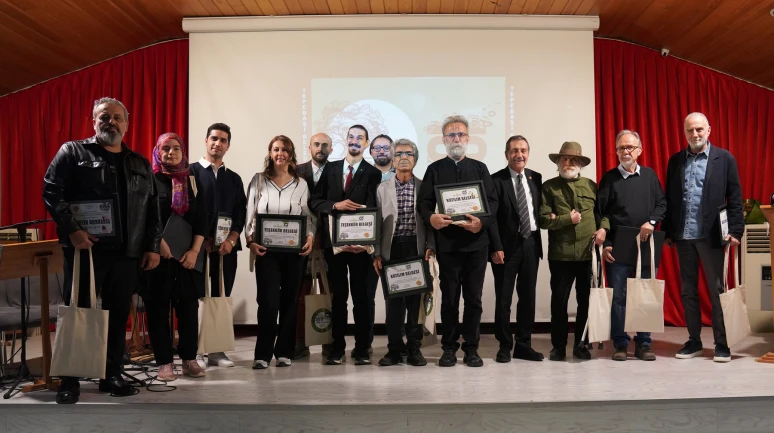 BAŞKAN ATAÇ: ŞİİR BİZİ BİRBİRİMİZE YAKINLAŞTIRIR