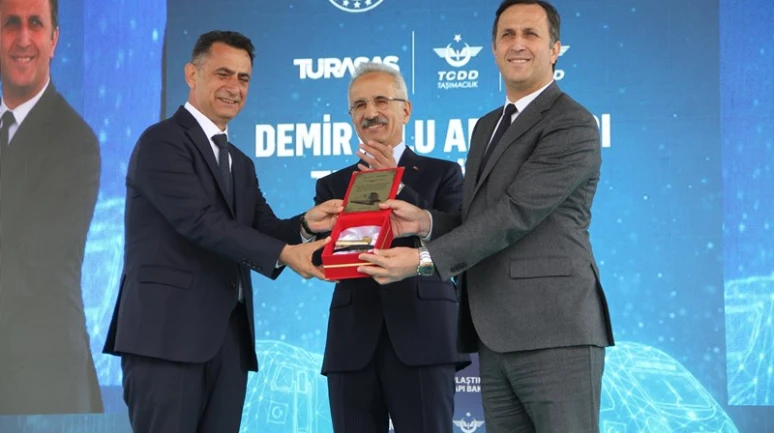 Bakan Uraloğlu, TÜRASAŞ Araç Teslim Töreni’ne katıldı