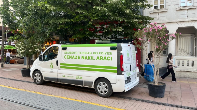 Evinde ölü bulunan doktor kanser üzerinde çalışıyormuş