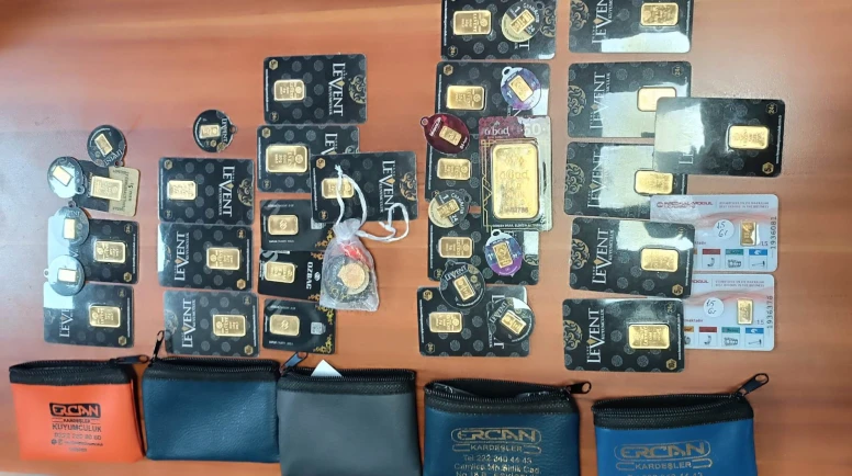 BULUNAN 237 GRAM ALTIN SAHİBİNE TESLİM EDİLDİ